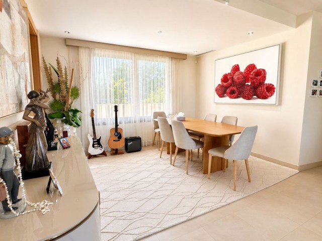 Huoneisto, Altos de los Monteros, R5433718