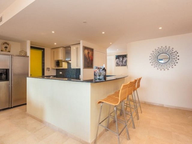 2 Bedrooms Apartment in Calahonda