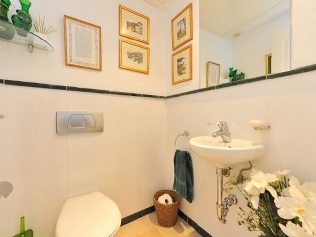 2 Bedrooms Apartment in Calahonda