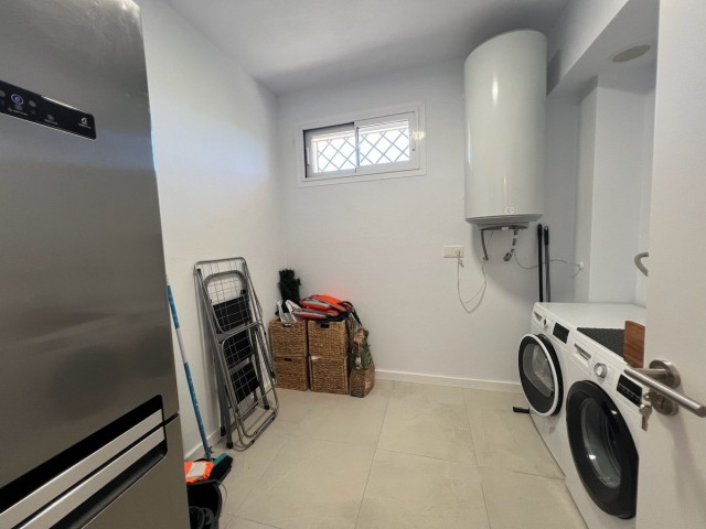 Maison mitoyenne avec 4 Chambres  à Ojén