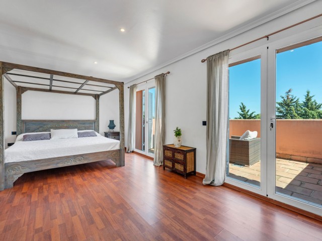 5 Makuuhuoneen Huvila Sotogrande Costa