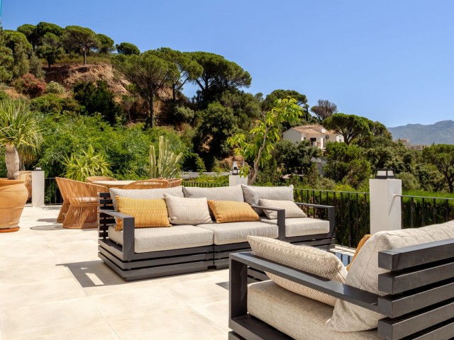 Villa avec 5 Chambres  à El Madroñal