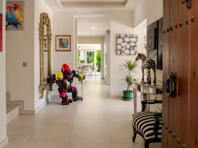 Villa avec 5 Chambres  à El Madroñal