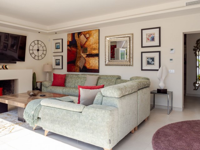 Villa avec 5 Chambres  à El Madroñal