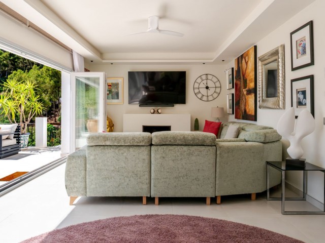 Villa avec 5 Chambres  à El Madroñal