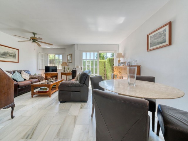 Maison mitoyenne avec 3 Chambres  à Bel Air