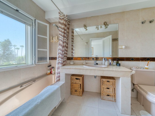 Maison mitoyenne avec 3 Chambres  à Bel Air