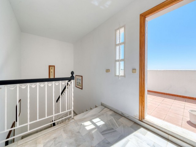 Maison mitoyenne avec 3 Chambres  à Bel Air
