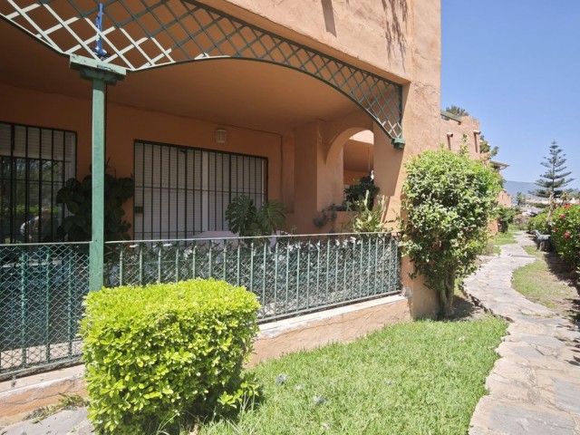 Huoneisto, Guadalmina Alta, R5423311