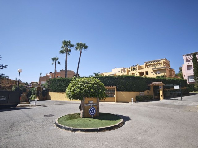 Huoneisto, Guadalmina Alta, R5423311