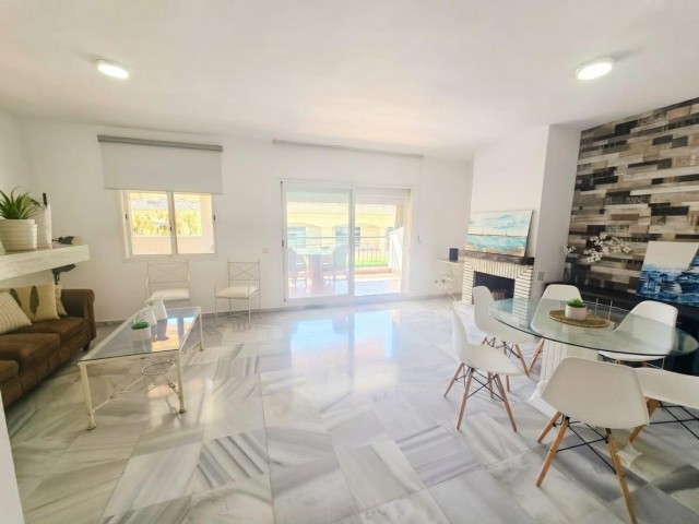 Apartment, Torrequebrada, R5430148