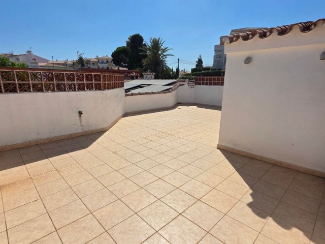 Huvila, El Faro, R5437600
