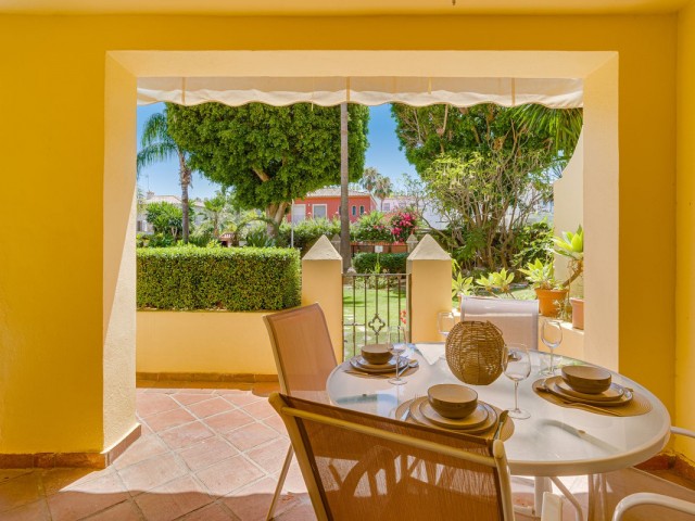 Huoneisto, Guadalmina Alta, R5438797
