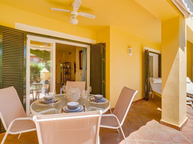 Huoneisto, Guadalmina Alta, R5438797