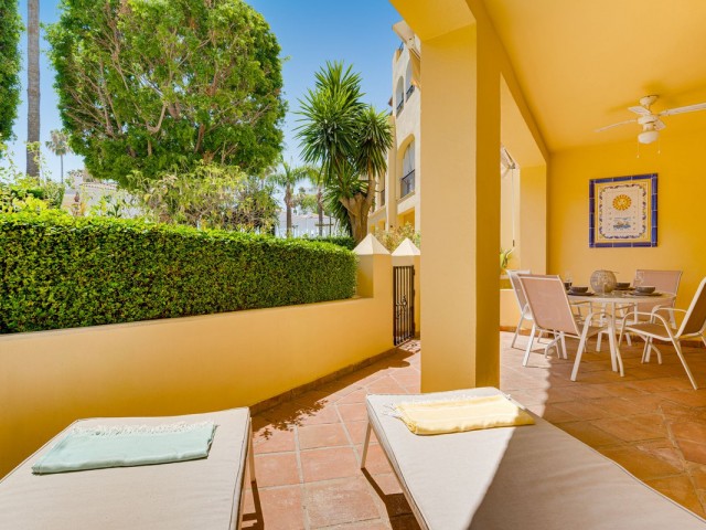 Huoneisto, Guadalmina Alta, R5438797