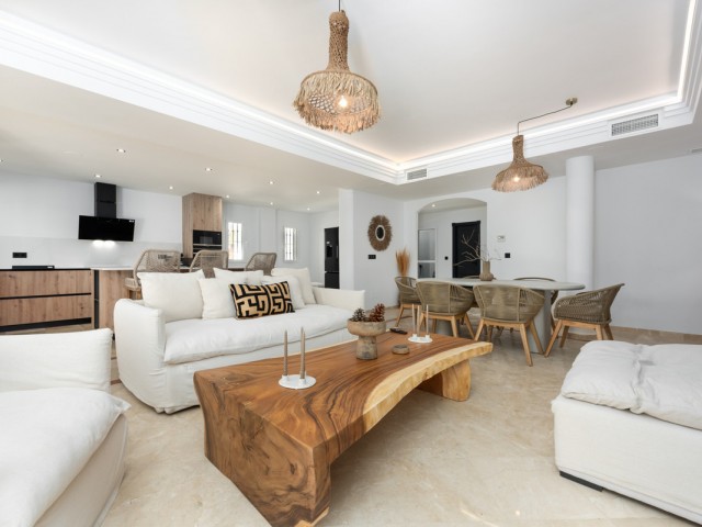Apartment, San Roque, R5440741