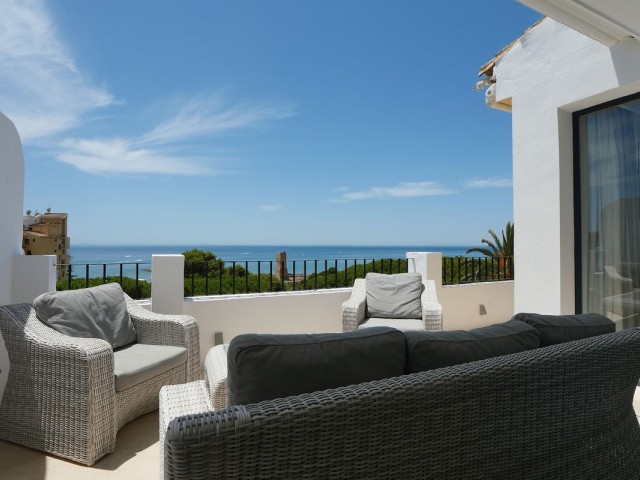 Penthouse avec 2 Chambres  à Puerto de Cabopino