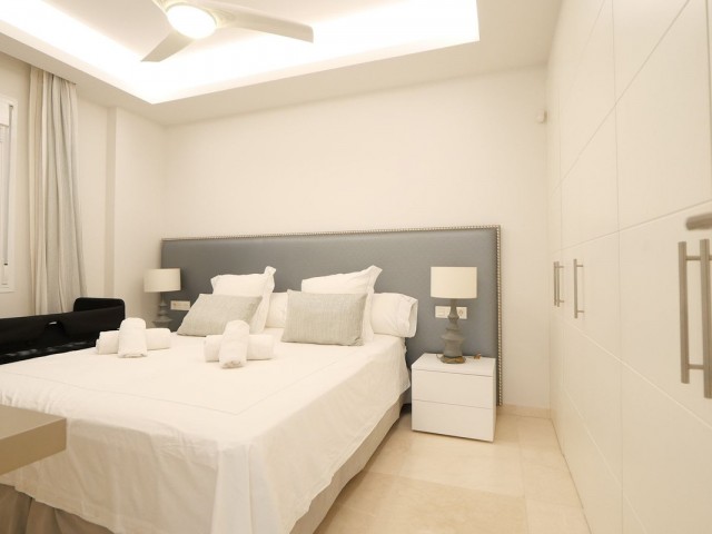 Penthouse avec 2 Chambres  à Puerto de Cabopino