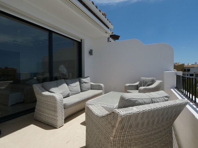 Penthouse avec 2 Chambres  à Puerto de Cabopino