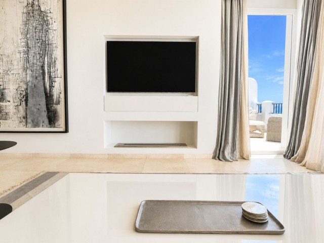 Penthouse avec 2 Chambres  à Puerto de Cabopino