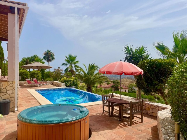 Villa, Valtocado, R5441932
