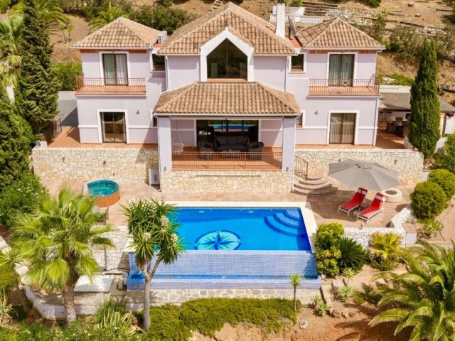 Villa avec 3 Chambres  à Valtocado