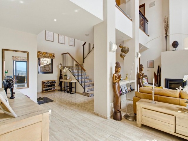 Villa avec 3 Chambres  à Valtocado