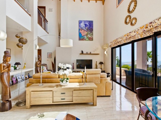 Villa avec 3 Chambres  à Valtocado
