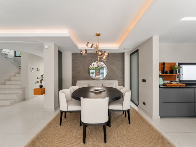 Villa avec 4 Chambres  à Las Brisas
