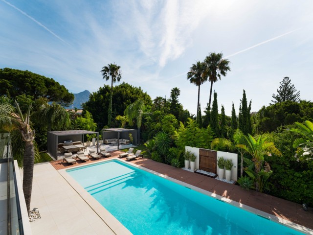 Villa avec 4 Chambres  à Las Brisas