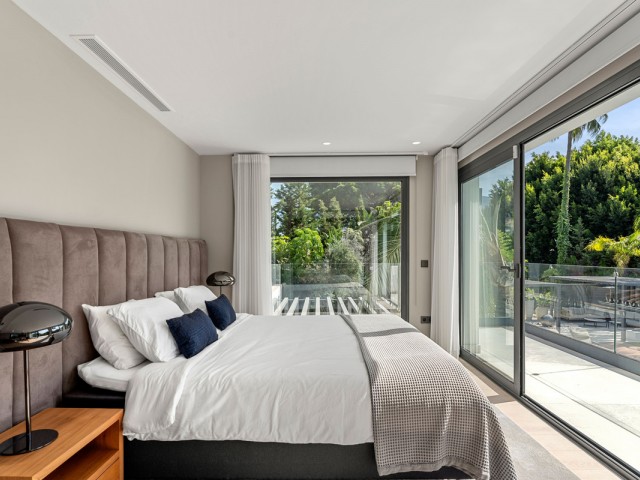 Villa avec 4 Chambres  à Las Brisas