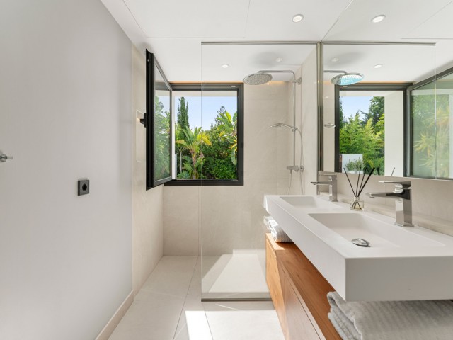 Villa avec 4 Chambres  à Las Brisas