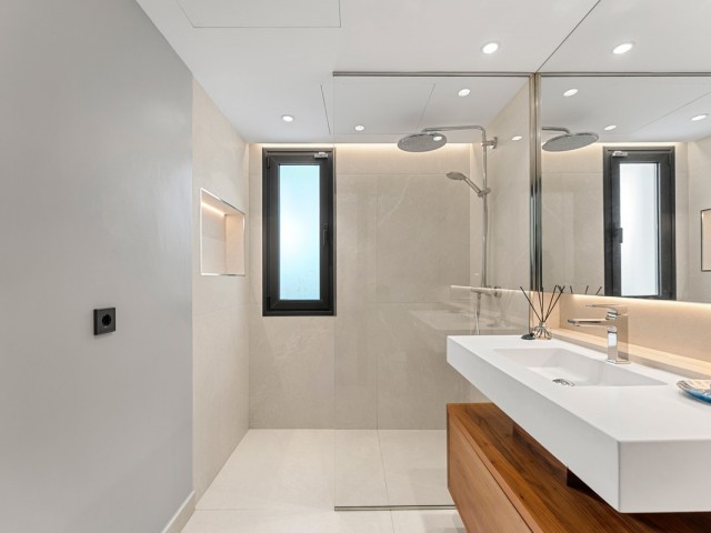 Villa avec 4 Chambres  à Las Brisas