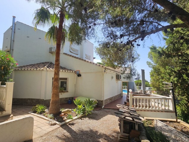 Villa avec 3 Chambres  à Valtocado