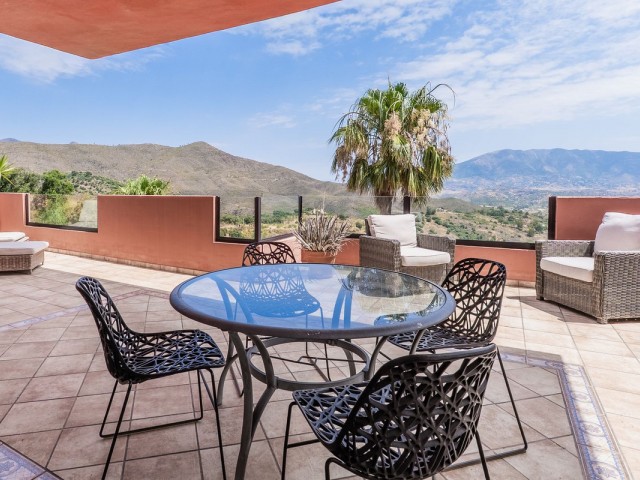 Apartment, La Mairena, R5442250