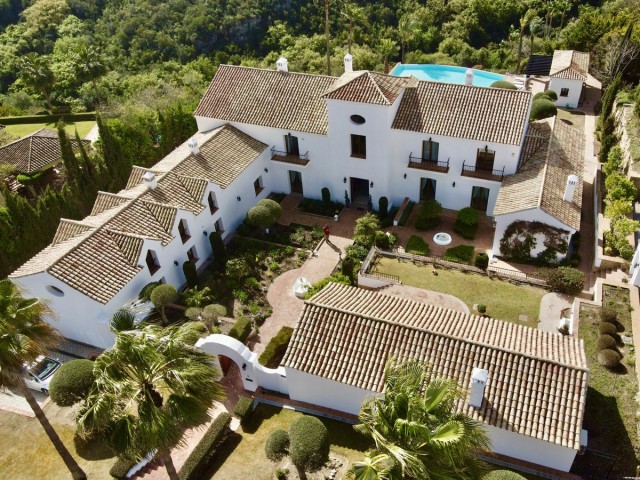 Huvila Sotogrande Alto - R3083107