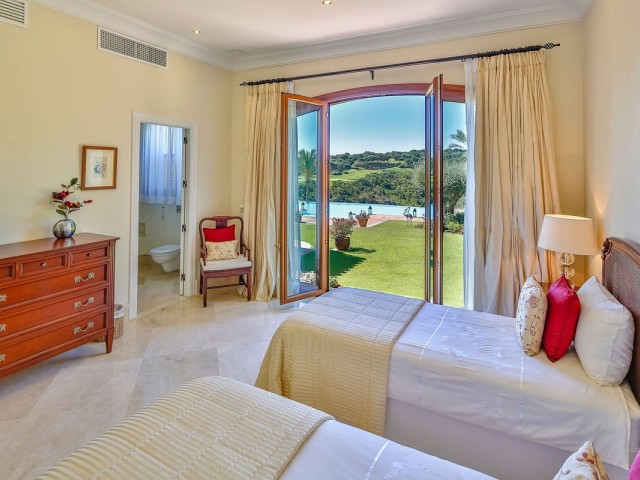 7 Makuuhuoneen Huvila Sotogrande Alto