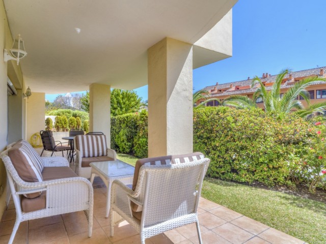 Huoneisto, Bahía de Marbella, R5444026