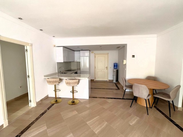 Huoneisto, Bahía de Marbella, R5444026