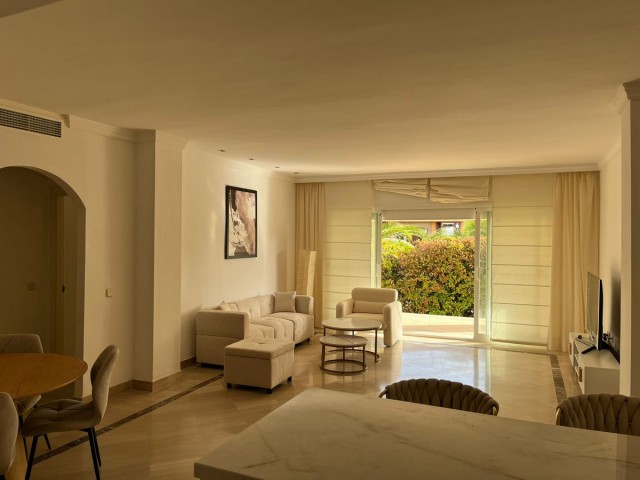 3 Schlafzimmer Apartment in Bahía de Marbella