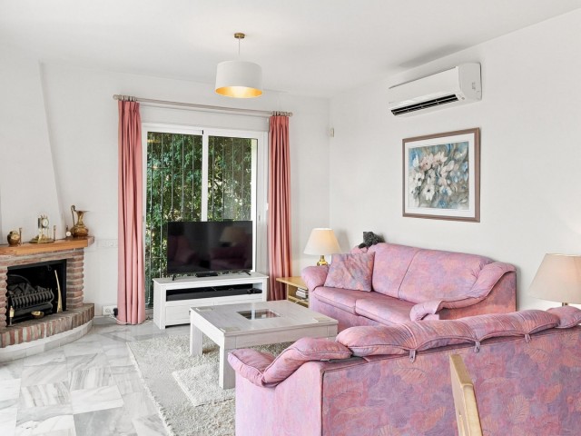 4 Schlafzimmer Villa in Valtocado