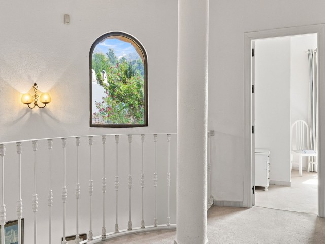 4 Schlafzimmer Villa in Valtocado