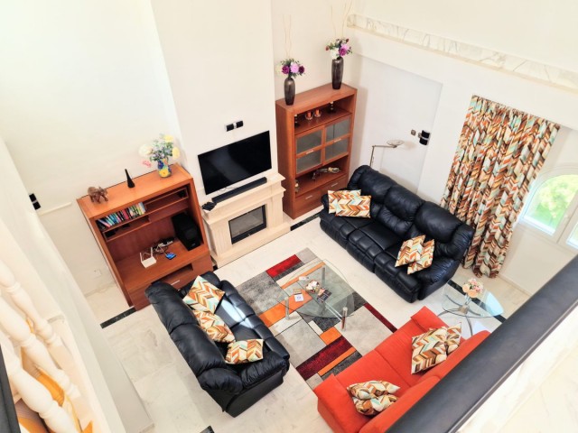 Apartment, La Carihuela, R5440552
