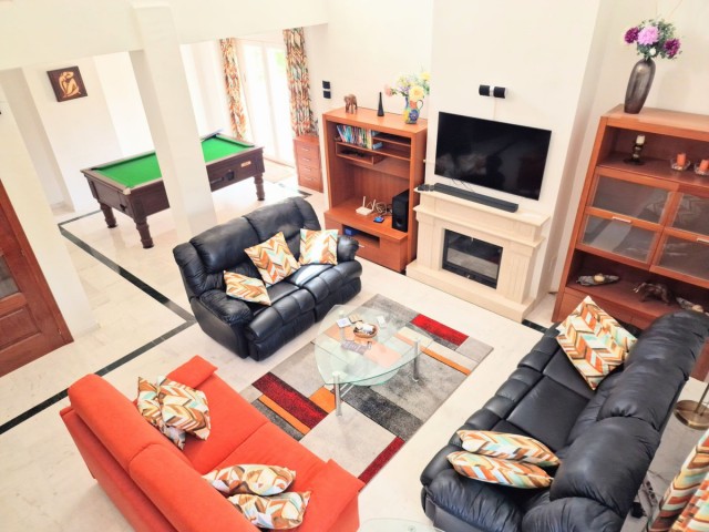 4 Schlafzimmer Apartment in La Carihuela