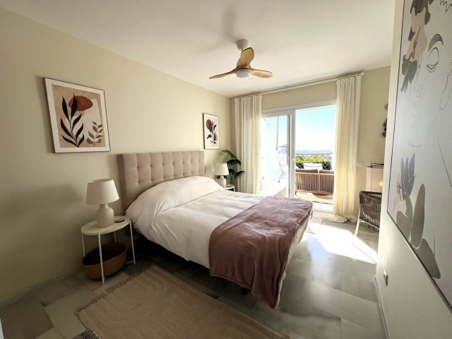 Apartment, El Paraiso, R5444932