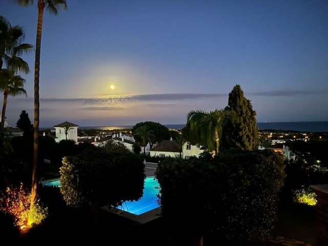 Apartment, El Paraiso, R5444932