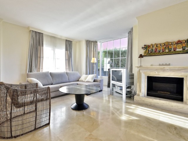 3 Bedrooms Townhouse in Torrequebrada