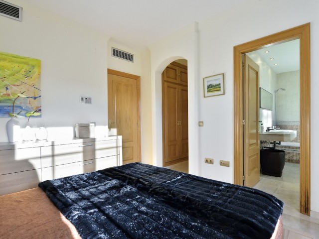 3 Bedrooms Townhouse in Torrequebrada