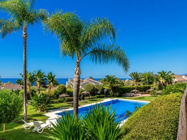 Huoneisto, Costabella, R5445199