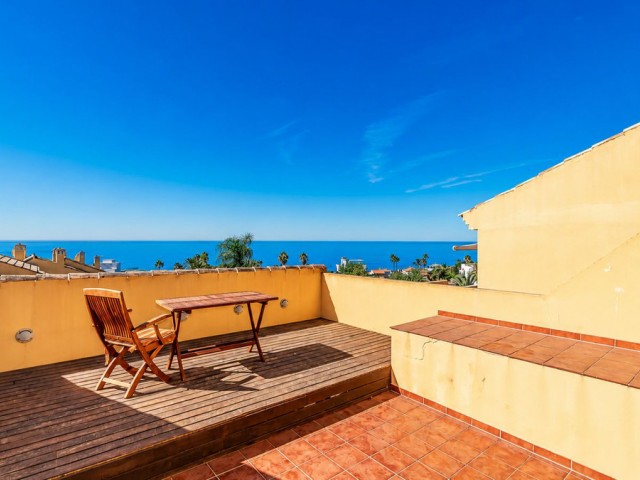 Huoneisto, Costabella, R5445199